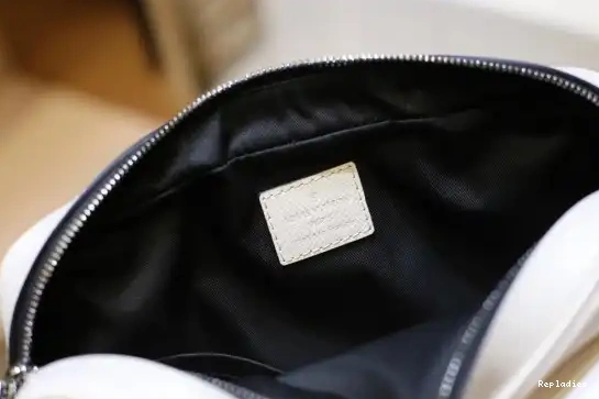 Cheap Vuitton Louis Messenger 0610
